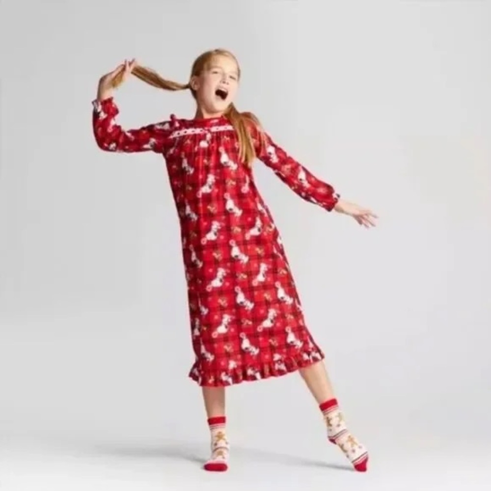 Peanuts Red and Pink Cozy Nightgown girls m
